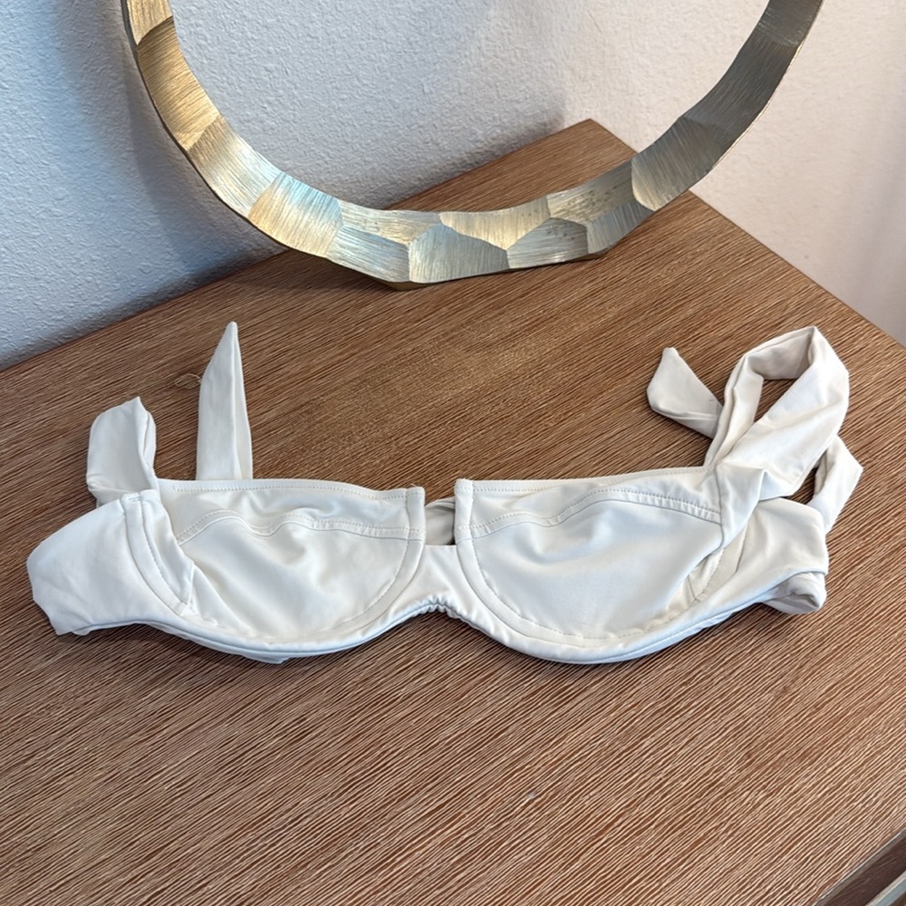 nwt L*SPACE CAMELLIA Bikini Swim Top in Cream - Picture 4 of 9